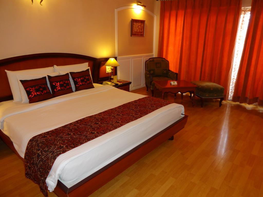 Hotel Babylon International Rāipur Exterior foto